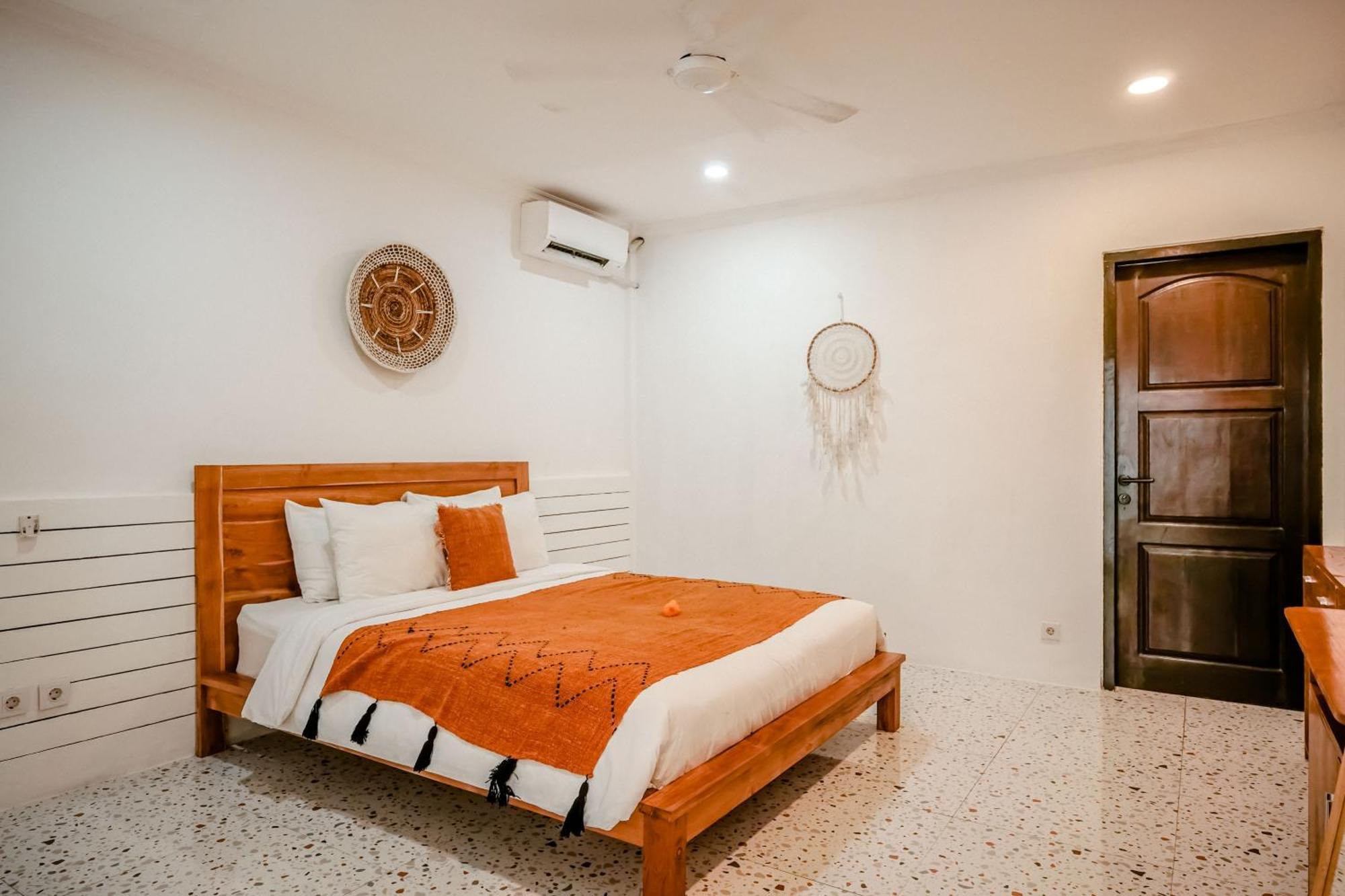 Lalita Seminyak Villa Bagian luar foto