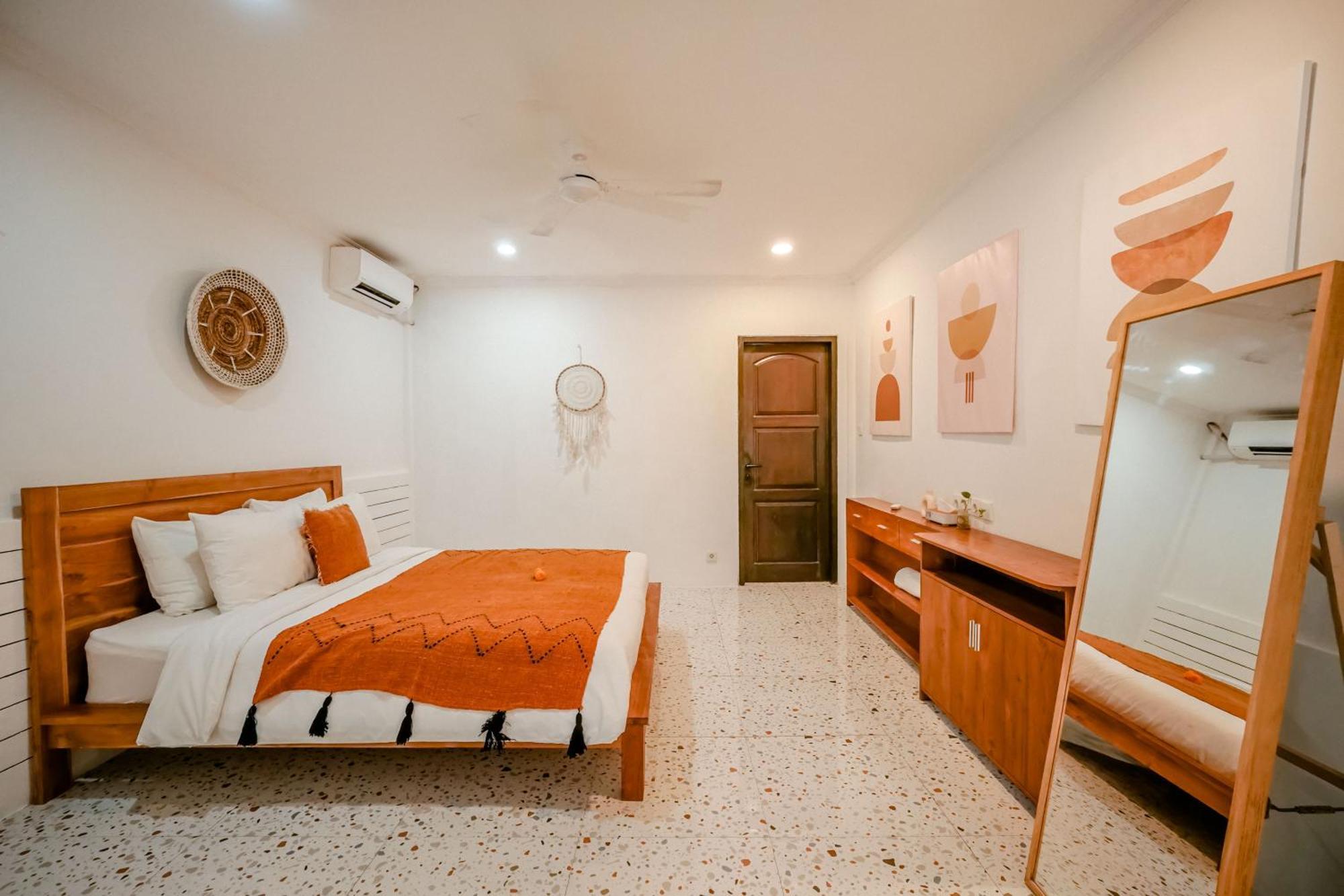 Lalita Seminyak Villa Bagian luar foto