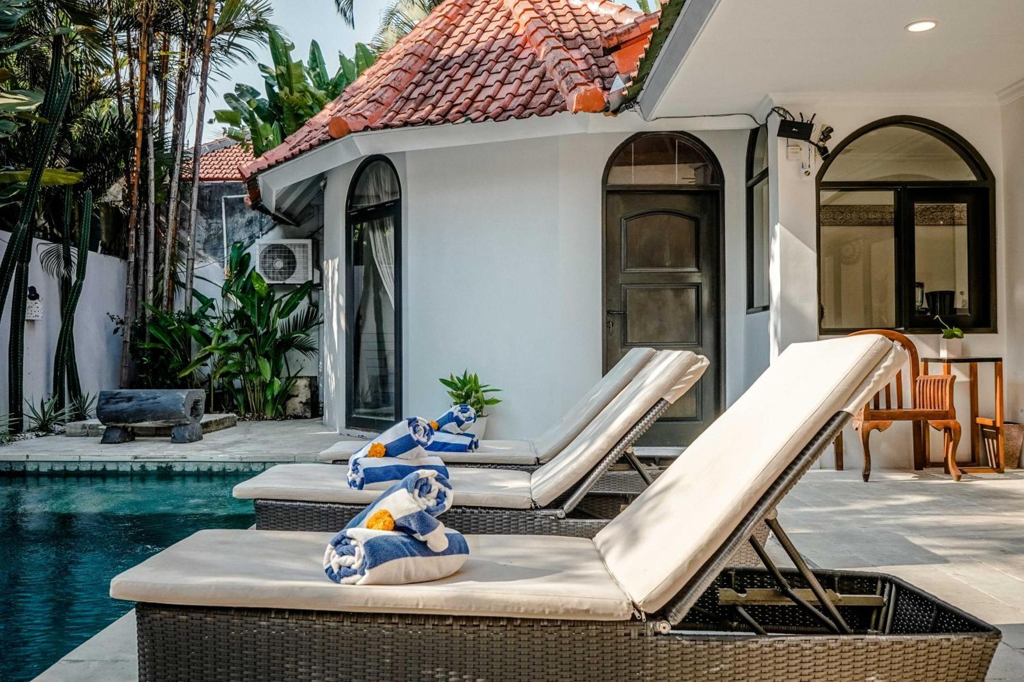 Lalita Seminyak Villa Bagian luar foto