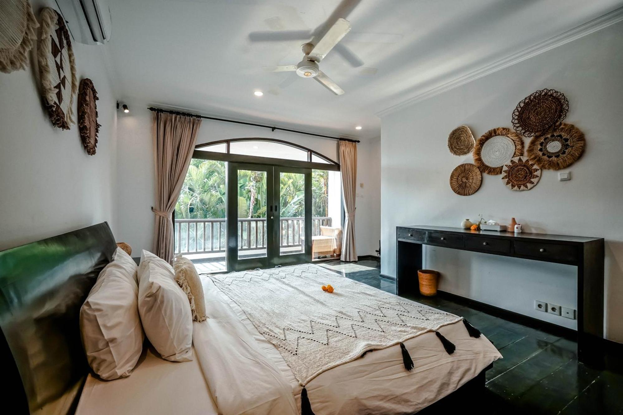 Lalita Seminyak Villa Bagian luar foto