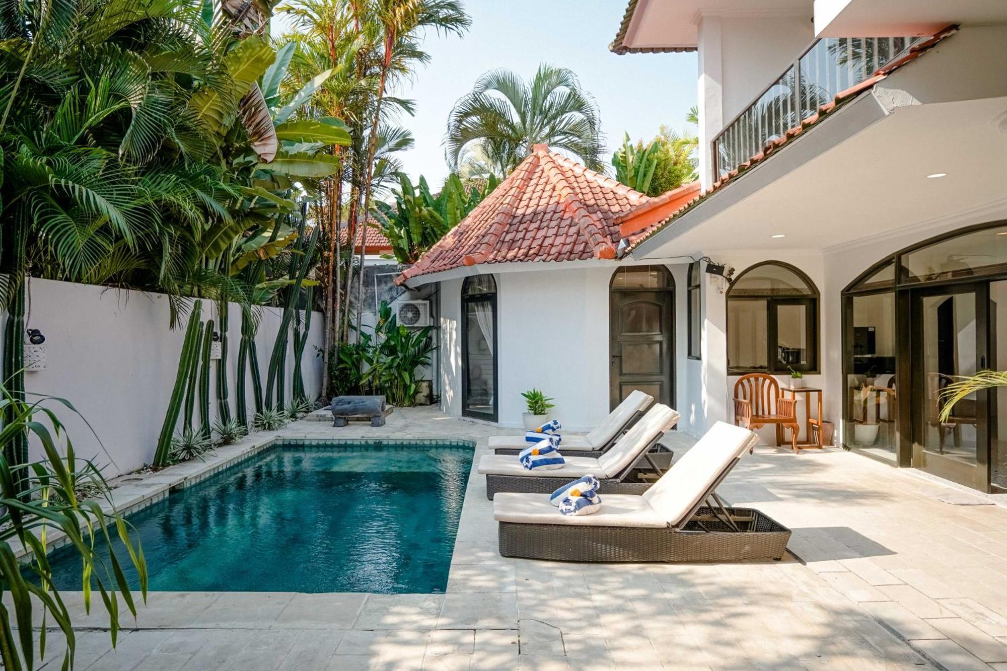 Lalita Seminyak Villa Bagian luar foto