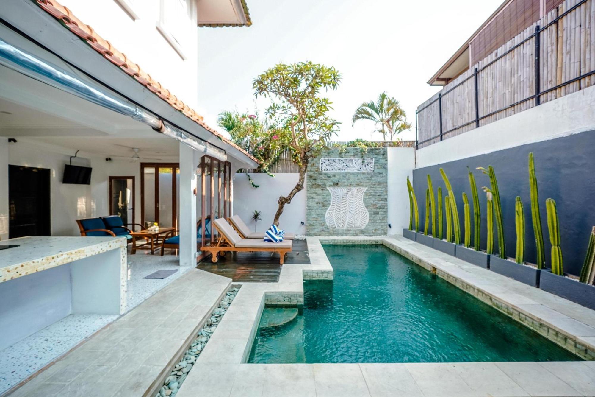 Lalita Seminyak Villa Bagian luar foto