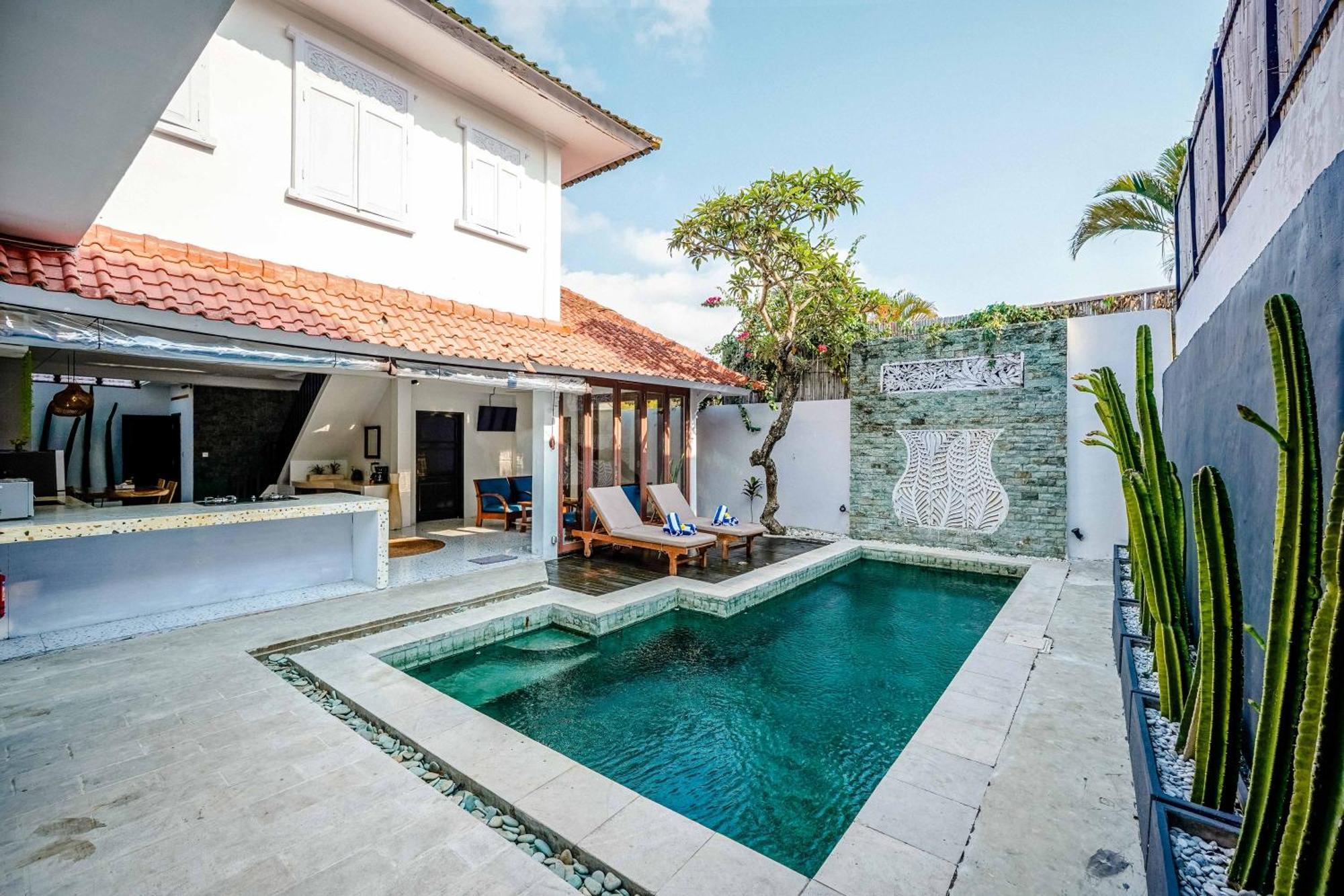 Lalita Seminyak Villa Bagian luar foto